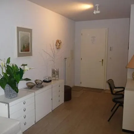 Drive 5 Apartment